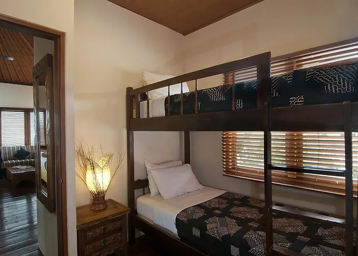 4br Selasa - Minggu فيلة